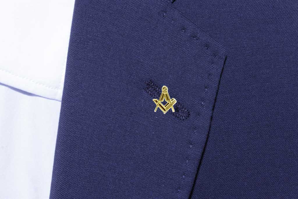 Gilt Metal Square & Compass Masonic Lapel or Tie Pin