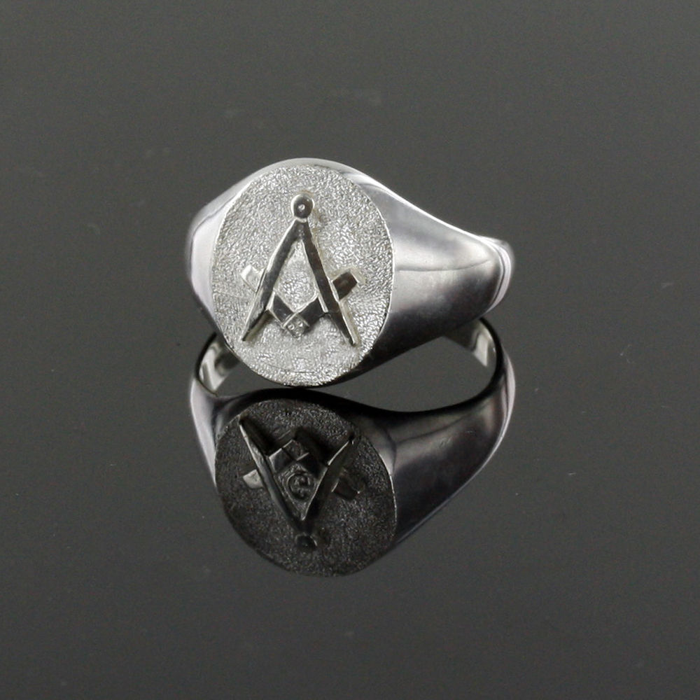 Oval Head Silver Masonic Signet Ring Bearing the Square & Compass Symbol/Seal