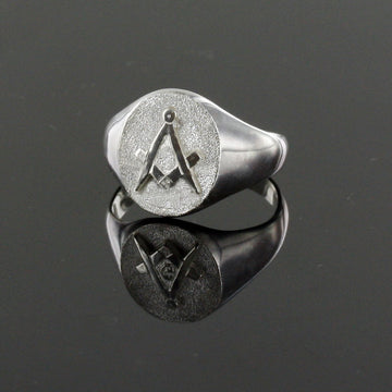 Oval Head Silver Masonic Signet Ring Bearing the Square & Compass Symbol/Seal