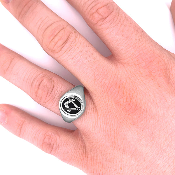 Punzierter silberner, ovaler Freimaurerring mit festem Kopf, Zirkel und Winkelmaß