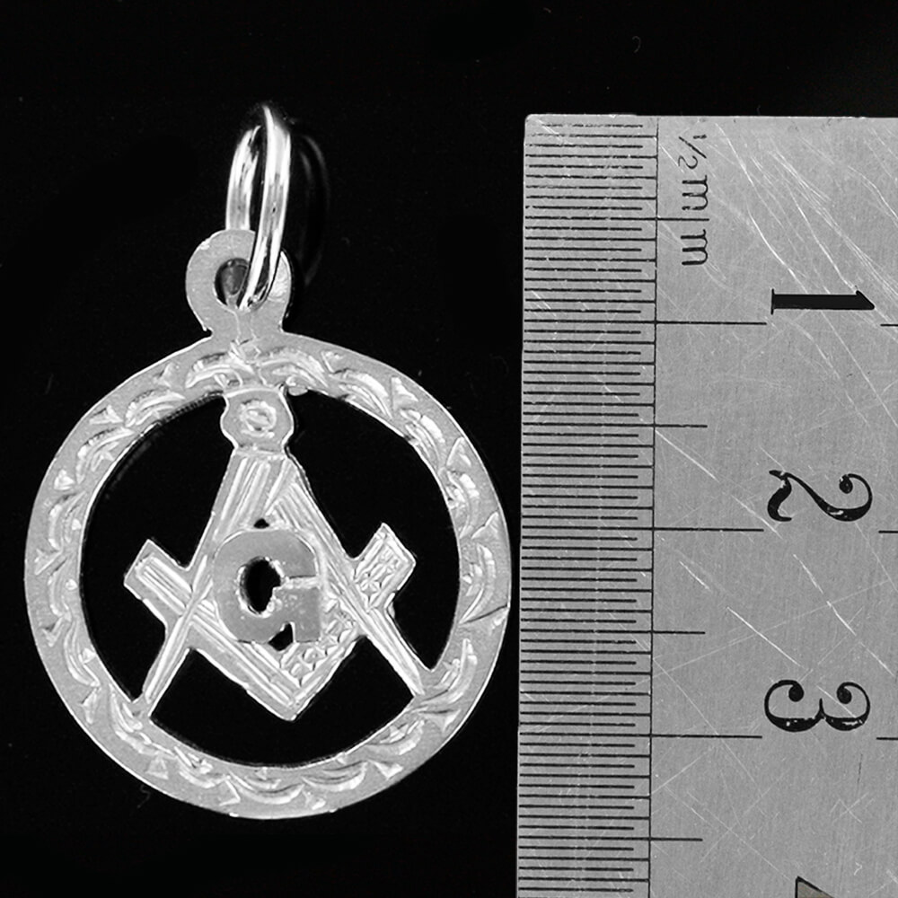 Large Circle Pendant in Silver with the Square and Compass Symbol