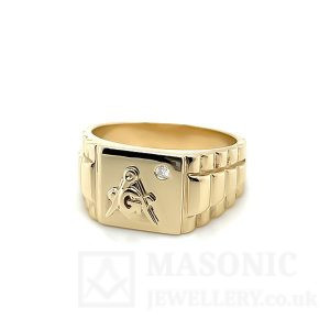 9ct yellow gold jubilee style masonic ring diamond set